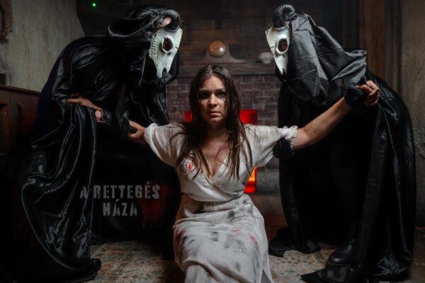 retteges-haza-galeria6 retteges-haza-galeria6